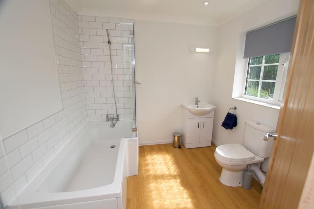 Spacious 5 Bed In The Countryside, Close To Frinton-On-Sea Kirby Cross 외부 사진